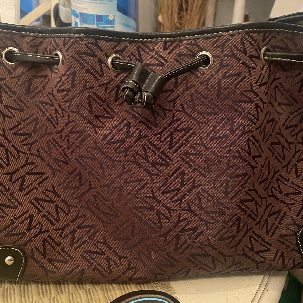 Jones New York Signature Satchel in Black & Brown ~ Like New!